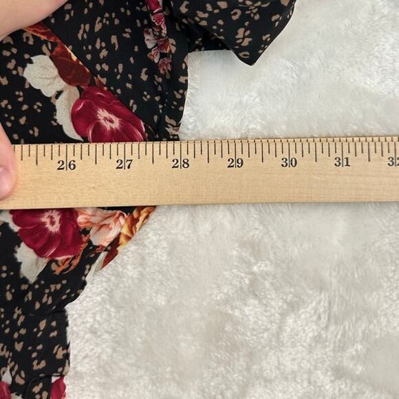 TORRID Peplum Hook Front Top 4 4X Contrast Print Boho Stretch - Picture 8 of 9